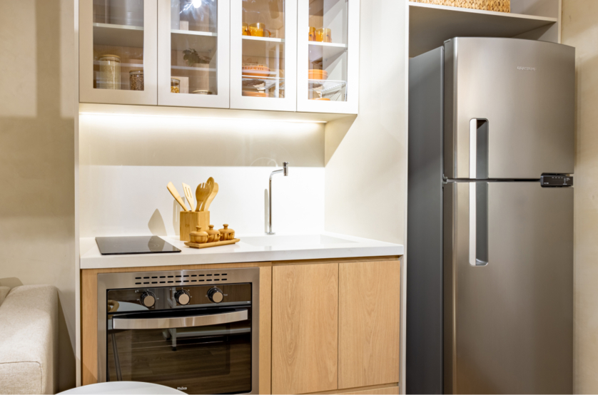 Área de preparação de alimentos do apto. de 32m² (Foto do decorado)