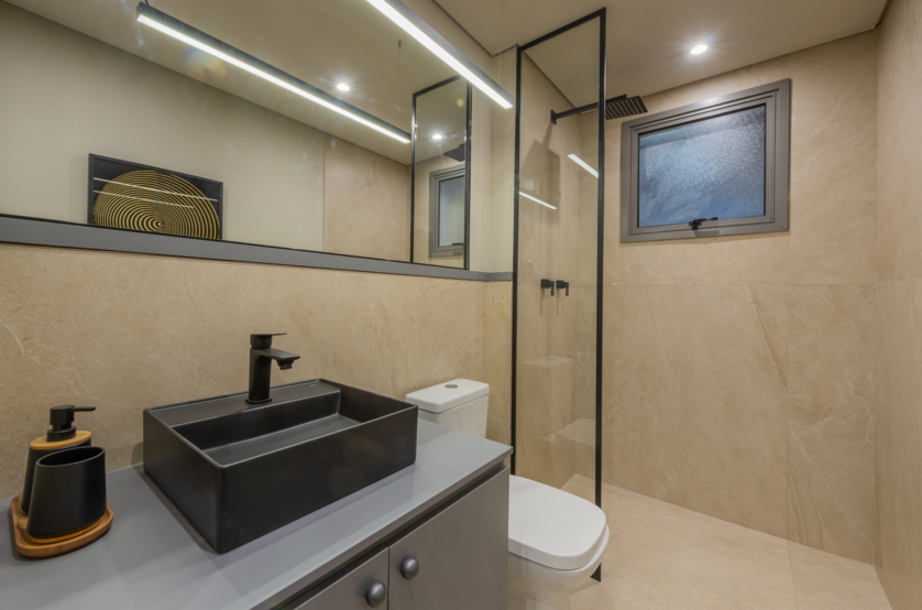 banheiro quarto 02 - apto 121m² (Foto do decorado)