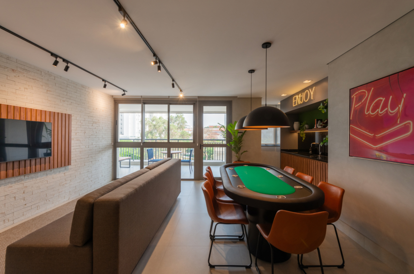 Salão de jogos com terraço (Foto do local)