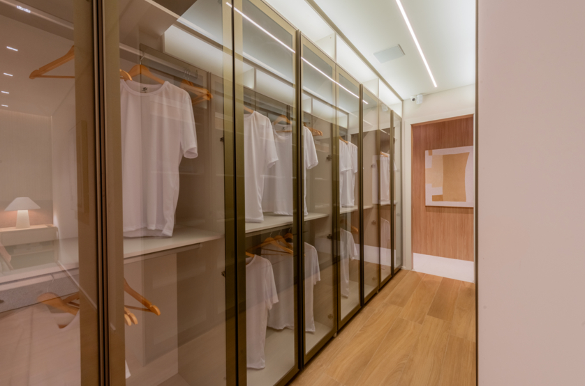 Closet da suíte principal - 171m² (Foto do decorado)